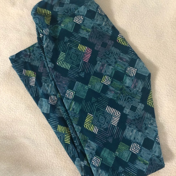 Lularoe Bundle of 3 - Picture 4 of 7
